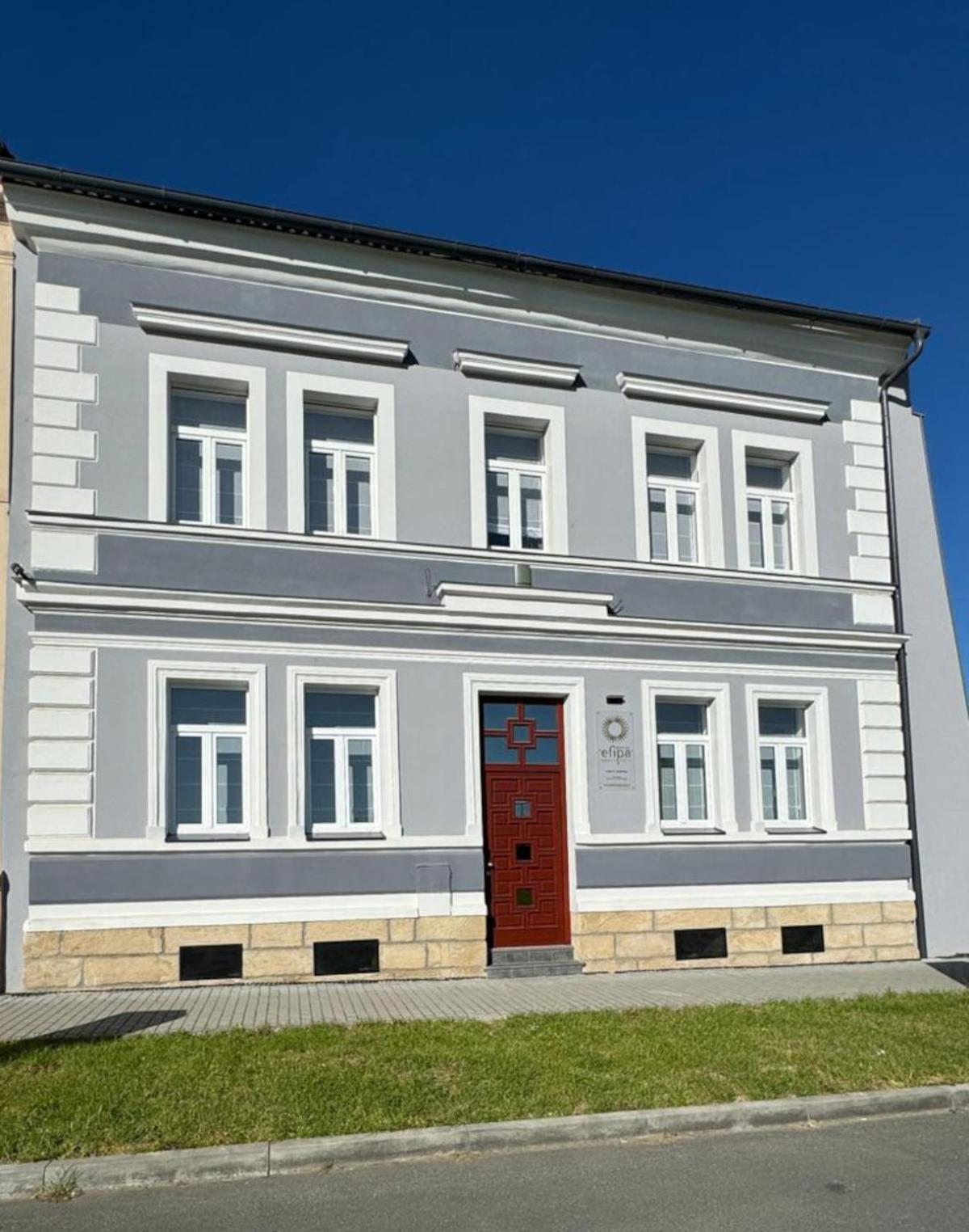 Efipa Glamour Apartments Plzeň Exteriör bild